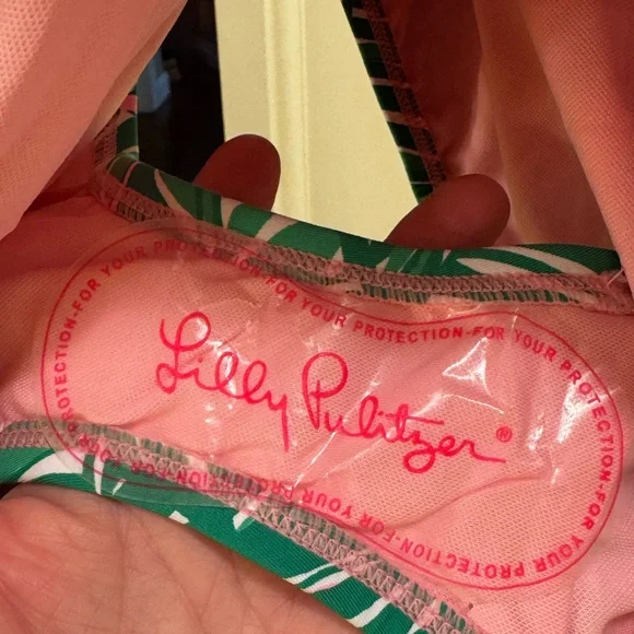 Aemma Ruffle One-Piece Swimsuit in Green & Conch Shell Pink - Picture 7 of 7